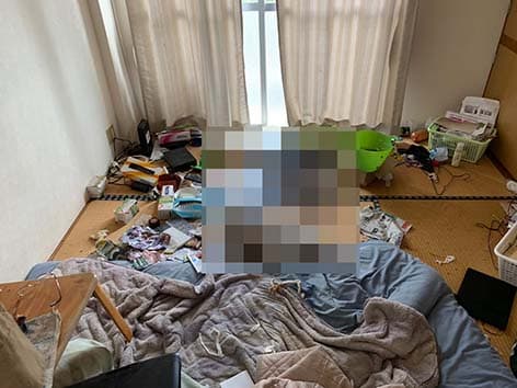 【東京都葛飾区】特殊清掃の施工事例|孤独死で床が汚染された部屋を原状回復~床材の切除を伴う対応とは? Before