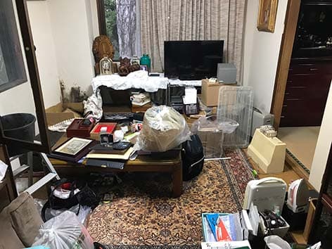 入院した家族の部屋を清掃した事例【東京都品川区】 Before