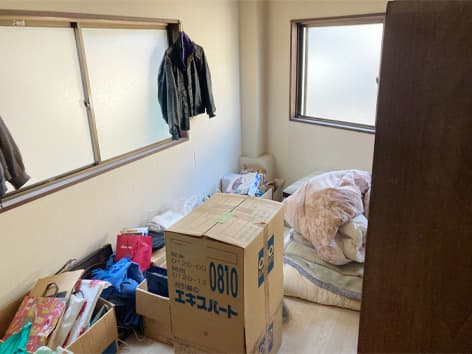 孤独死した翌日に発見、片付けと形見分けのポイントを解説【埼玉県狭山市】 Before