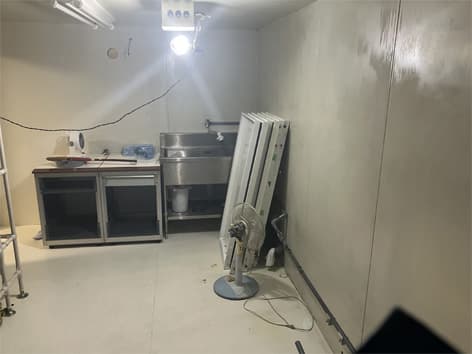 【埼玉県さいたま市】火災復旧の施工事例。大学実験室で装置が発火し煤被害、専門清掃で復旧対応へ After